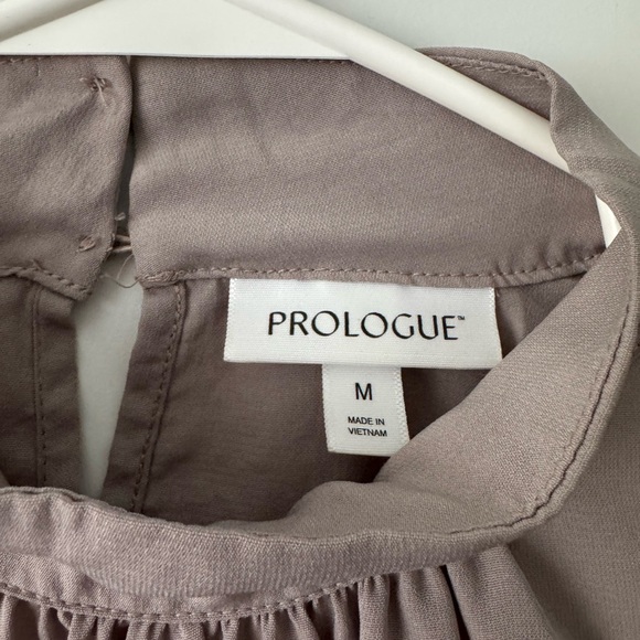 Prologue Sleeveless Blouse in Soft Taupe - Picture 3 of 3